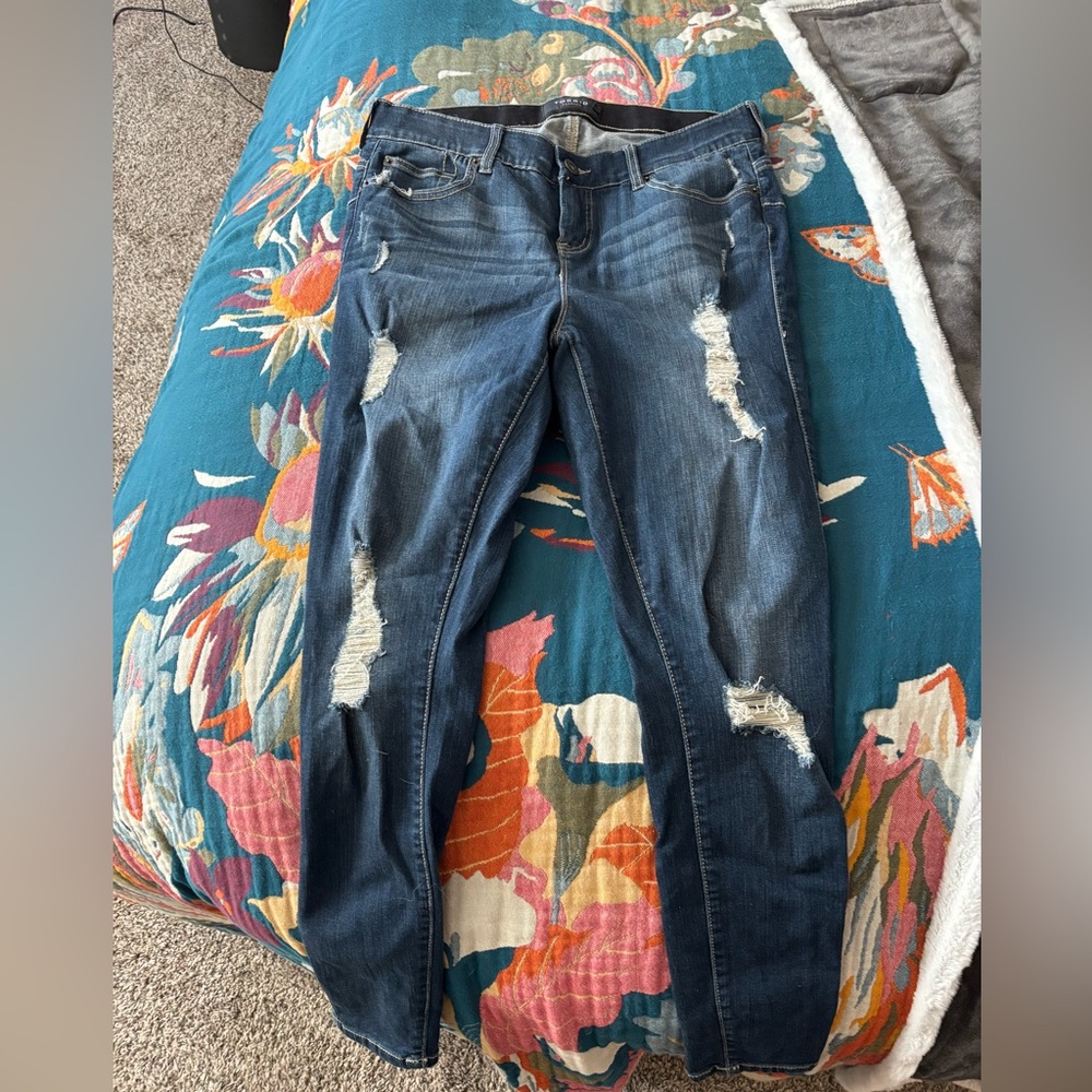 Torrid Women’s Size 14R Distressed Skinny Jeans
